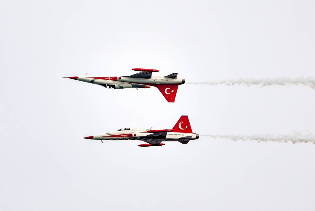 Türk Yıldızları'ndan nefes kesen gösteri - Resim: 10